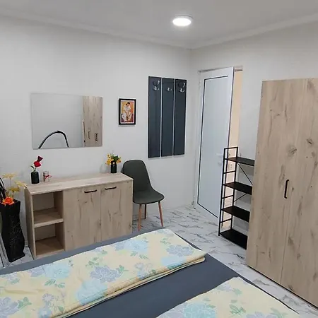 тера лакшъри суит Apartment